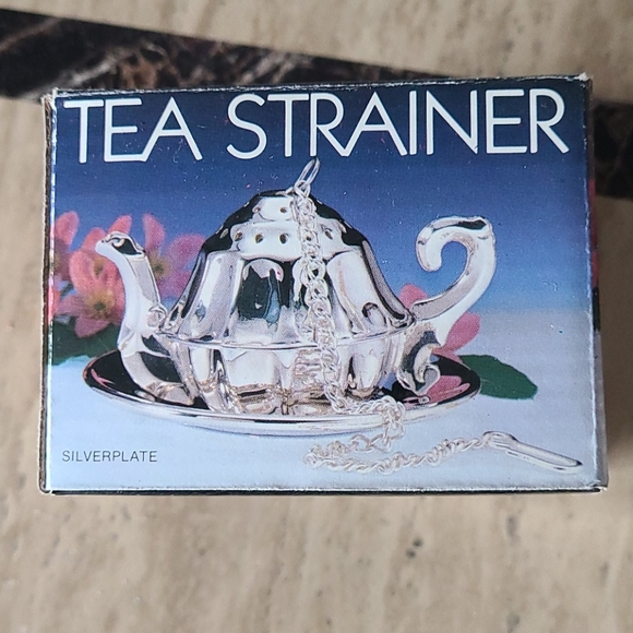 NWOT Adorable Silver-plated Tea Strainer - Picture 2 of 2